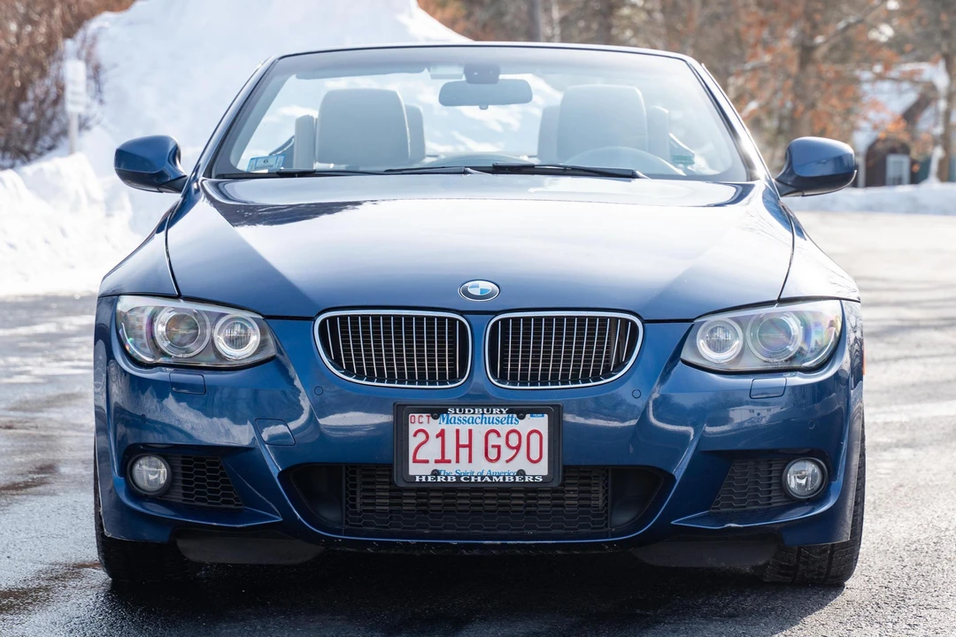 2013 BMW E93 335i Convertible - Image 2 of 31