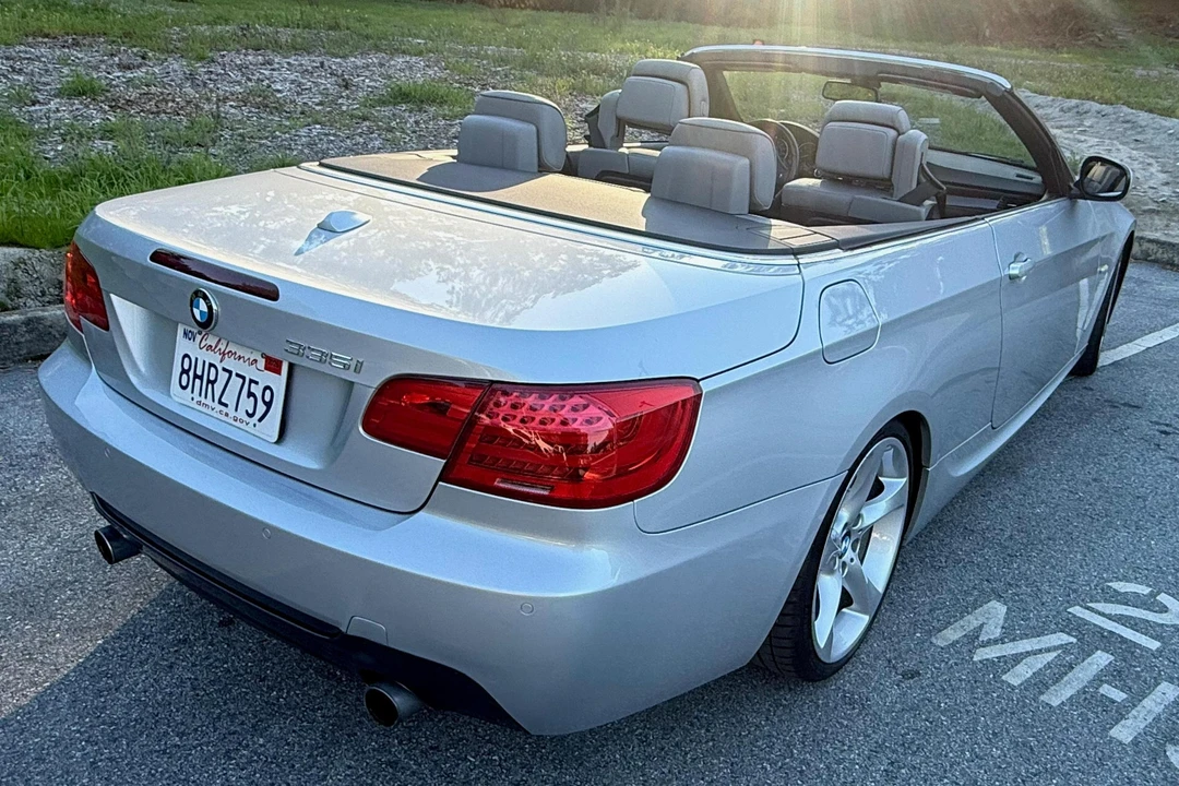 2013 BMW E93 335i Convertible - Image 4 of 31