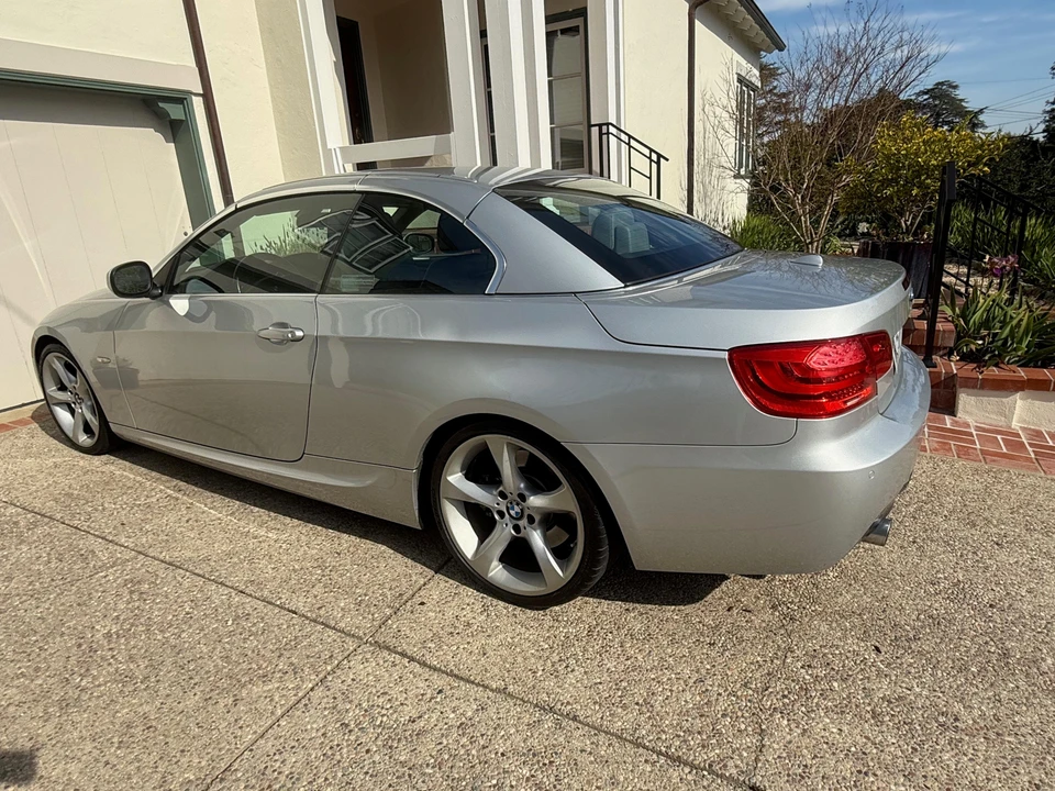 2013 BMW E93 335i Convertible - Image 16 of 31