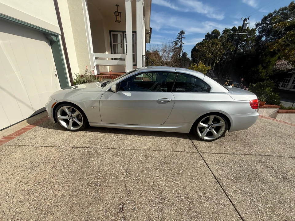 2013 BMW E93 335i Convertible - Image 11 of 31