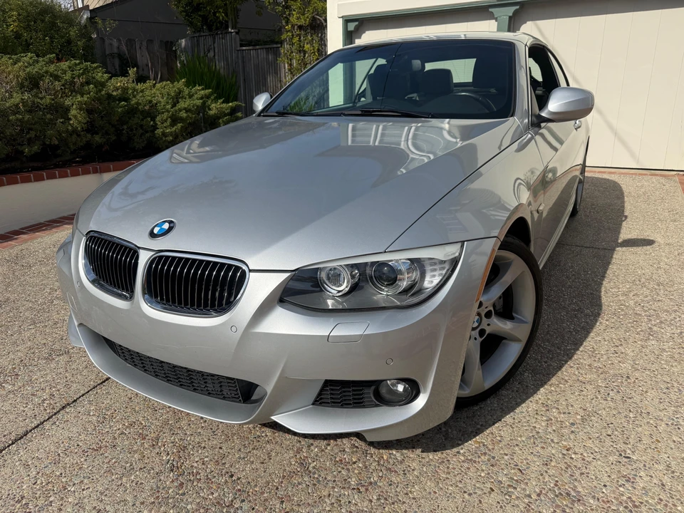 2013 BMW E93 335i Convertible - Image 10 of 31
