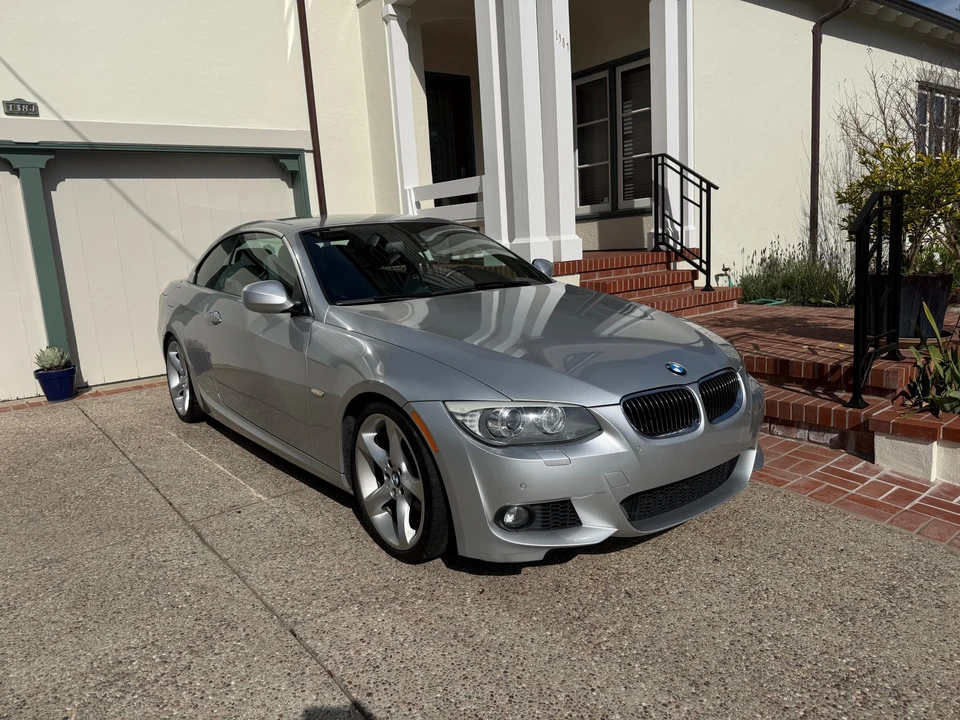 2013 BMW E93 335i Convertible - Image 25 of 31