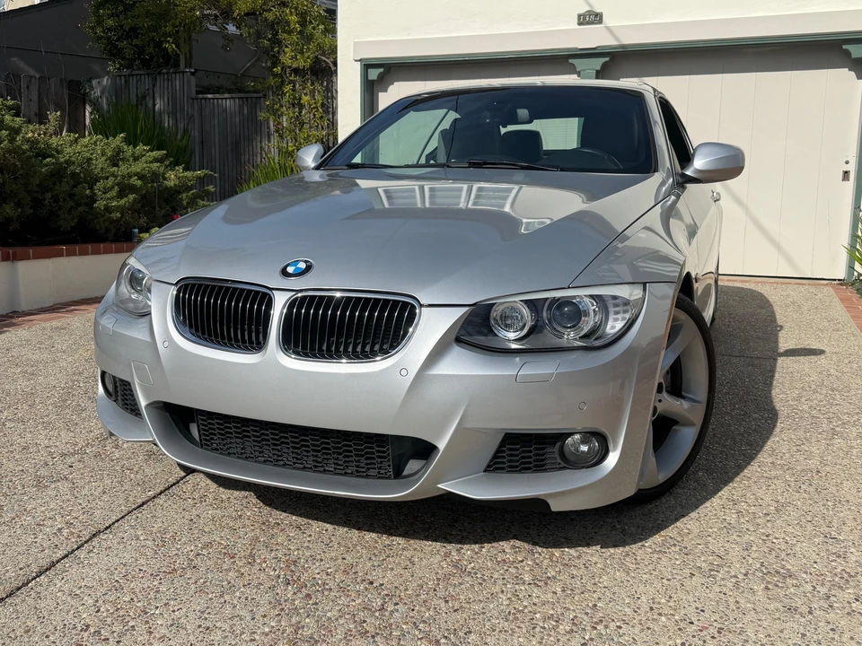 2013 BMW E93 335i Convertible - Image 9 of 31