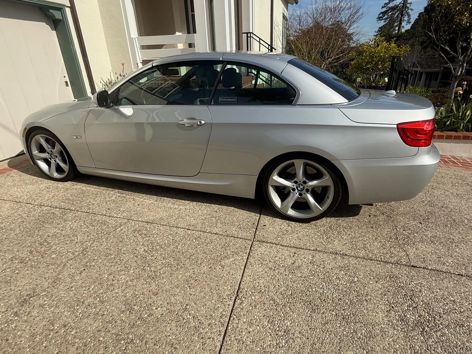 2013 BMW E93 335i Convertible - Image 15 of 31