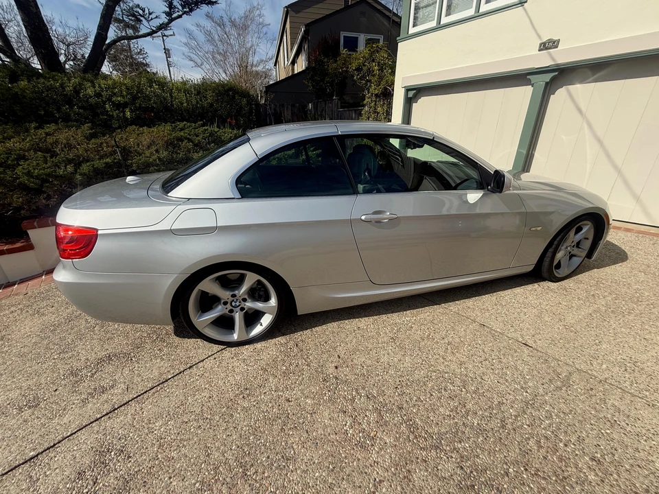 2013 BMW E93 335i Convertible - Image 21 of 31