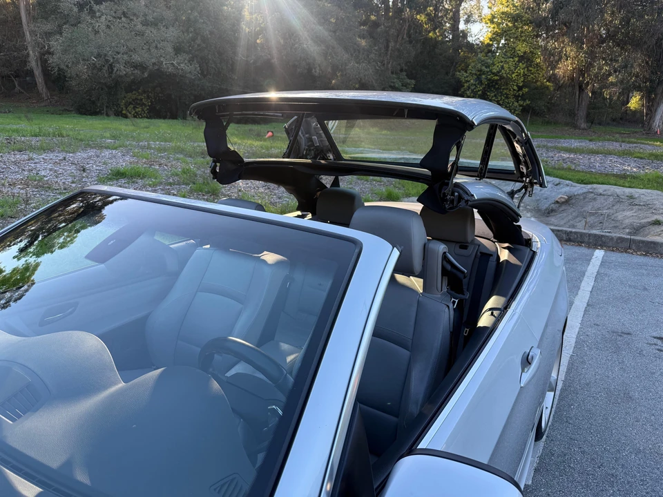 2013 BMW E93 335i Convertible - Image 26 of 31