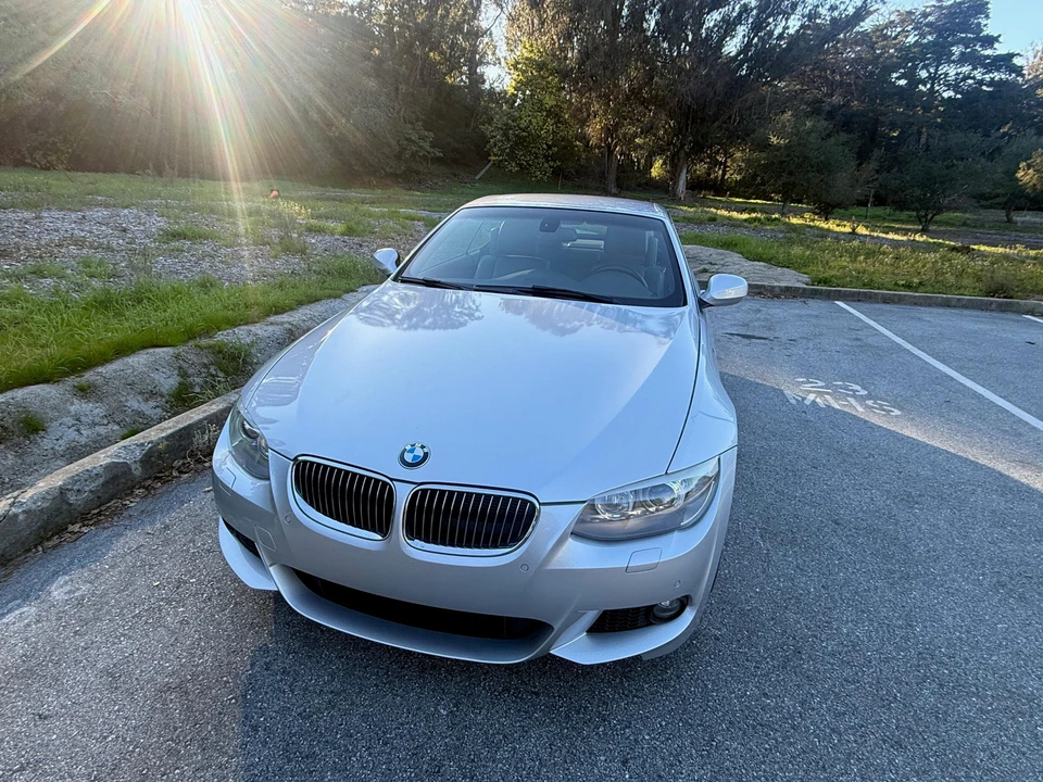 2013 BMW E93 335i Convertible - Image 8 of 31