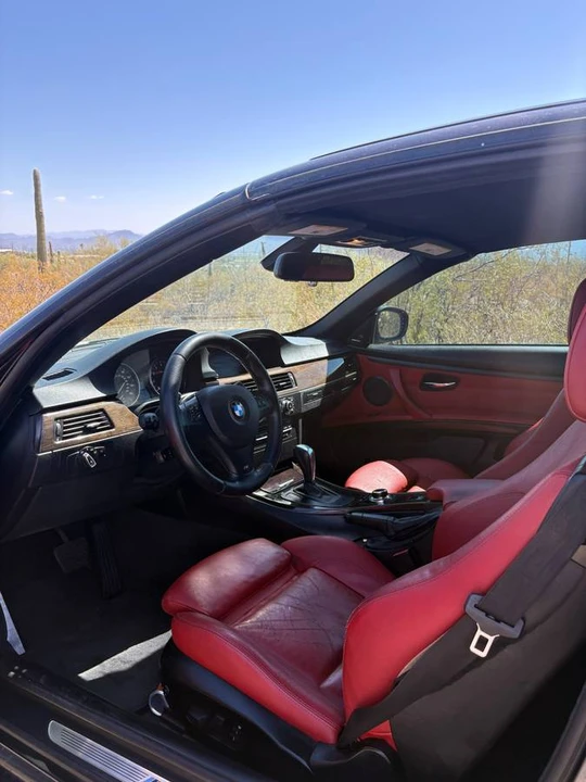 2013 BMW E93 335i Convertible - Image 6 of 11