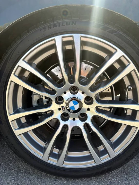 2013 BMW E93 335i Convertible - Image 9 of 11