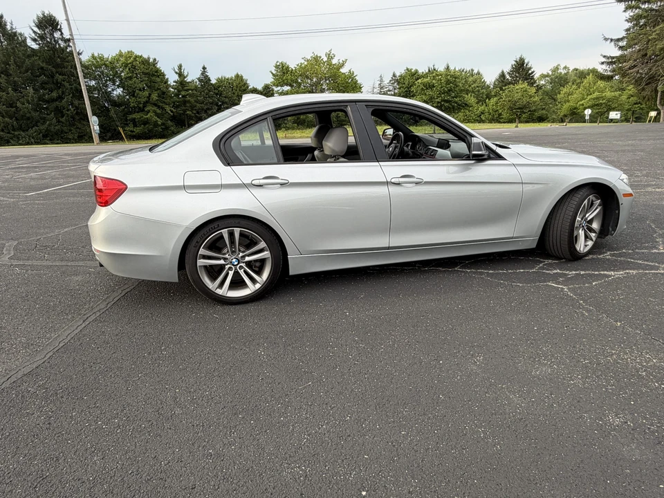 2013 BMW F30 335i & 340i Sedan - Image 22 of 31