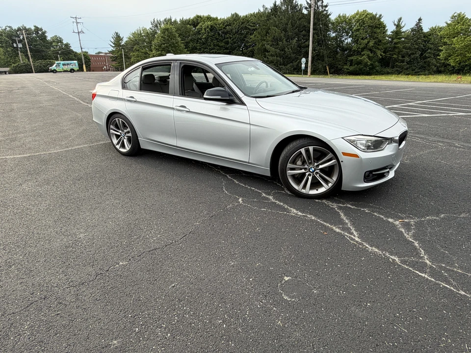 2013 BMW F30 335i & 340i Sedan - Image 24 of 31