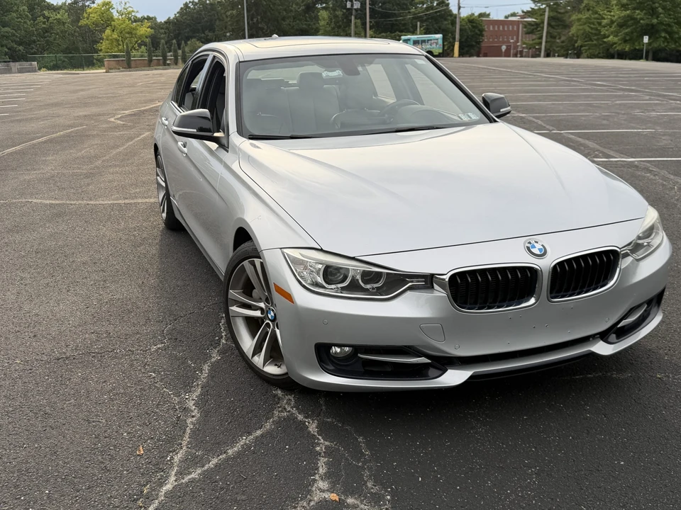 2013 BMW F30 335i & 340i Sedan - Image 26 of 31