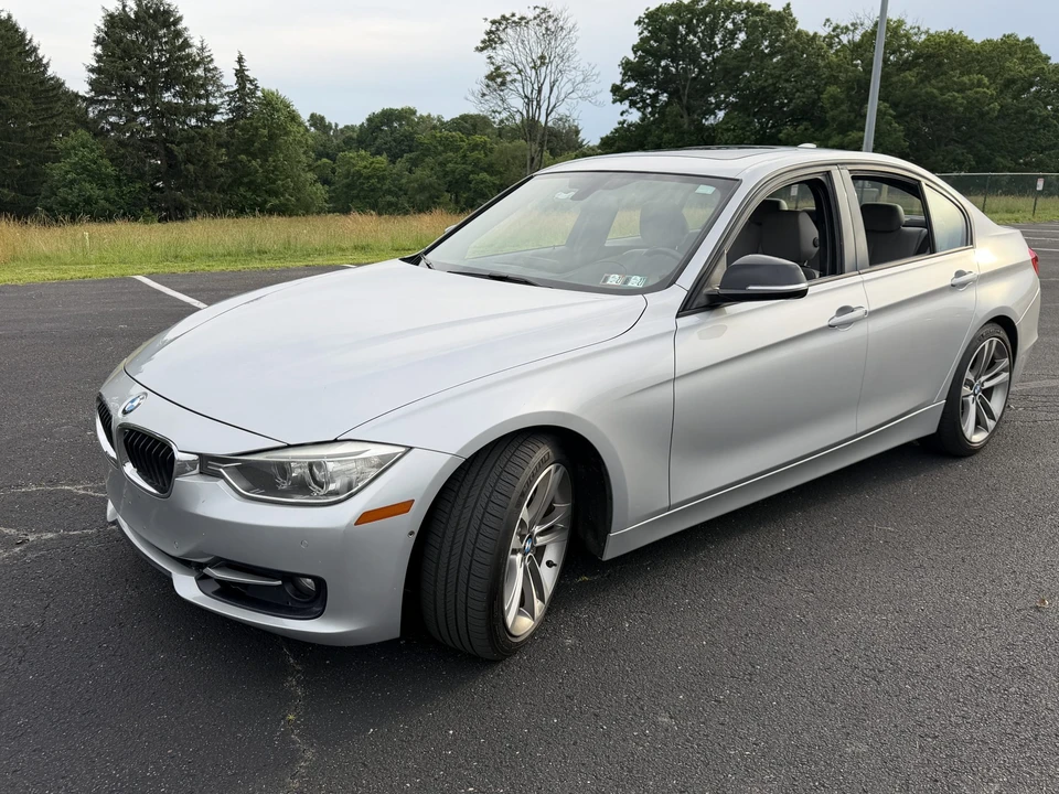 2013 BMW F30 335i & 340i Sedan - Image 7 of 31