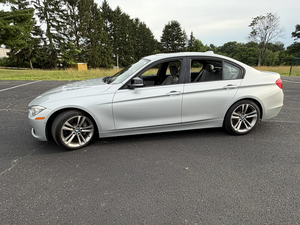 2013 BMW F30 335i & 340i Sedan - Image 9 of 31