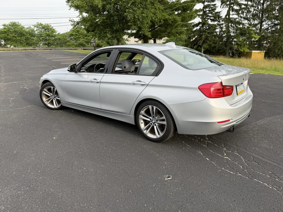 2013 BMW F30 335i & 340i Sedan - Image 12 of 31