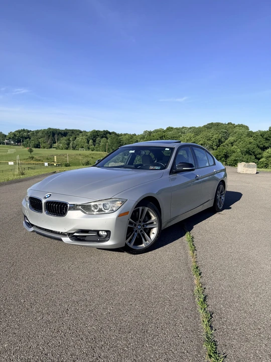 2013 BMW F30 335i & 340i Sedan - Image 28 of 31