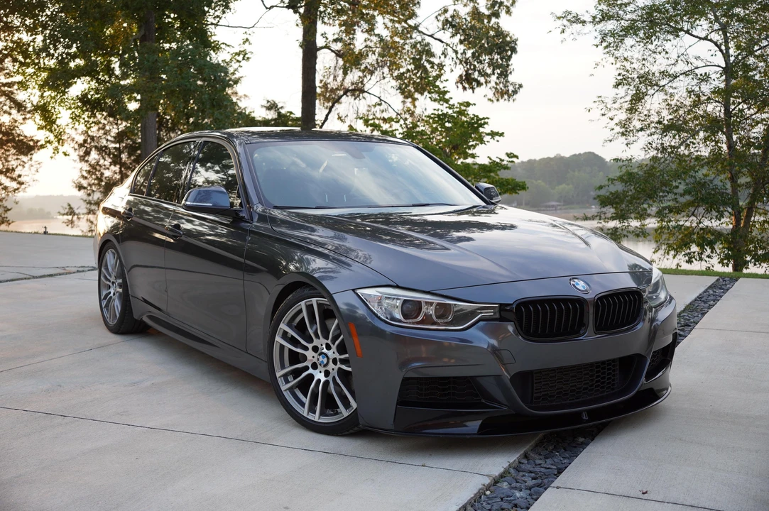 2013 BMW F30 335i & 340i Sedan - Image 13 of 31
