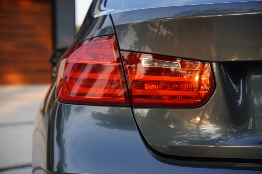 2013 BMW F30 335i & 340i Sedan - Image 22 of 31