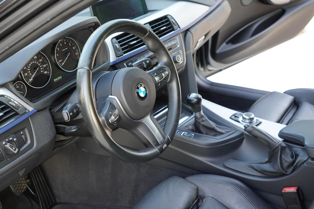2013 BMW F30 335i & 340i Sedan - Image 30 of 31