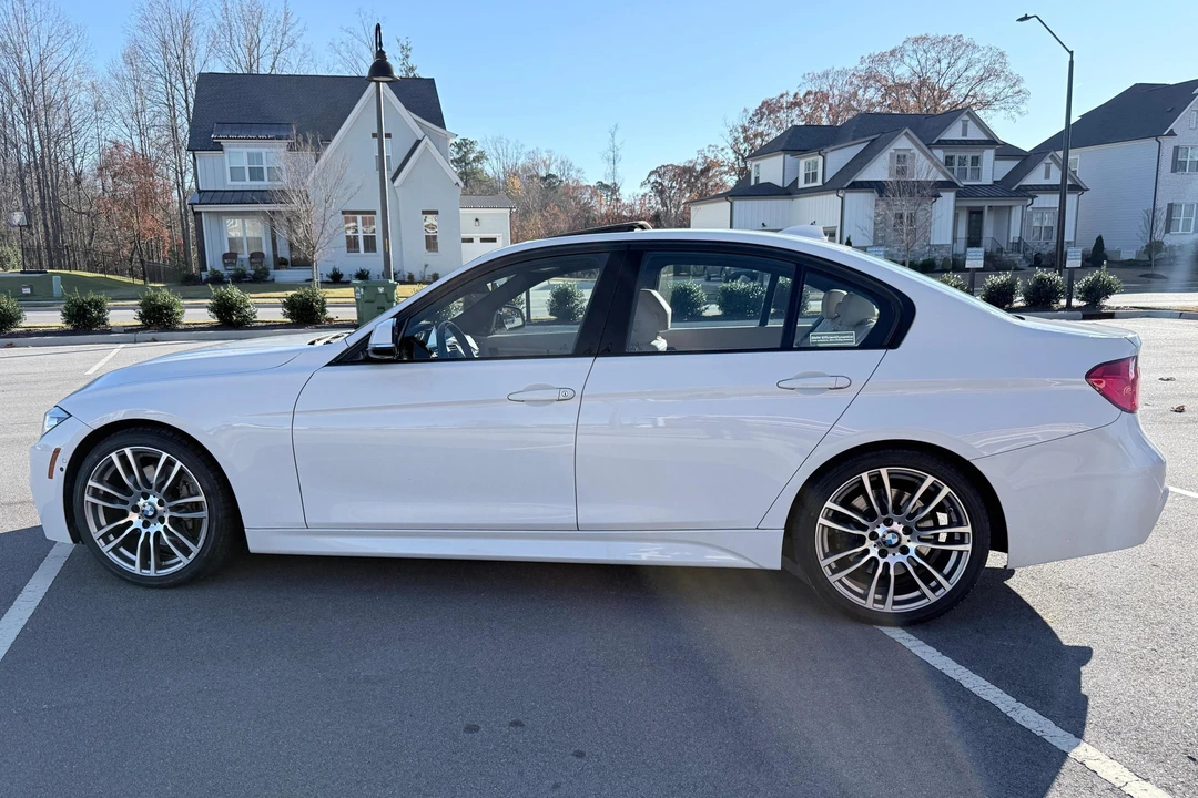 2013 BMW F30 335i & 340i Sedan - Image 3 of 31