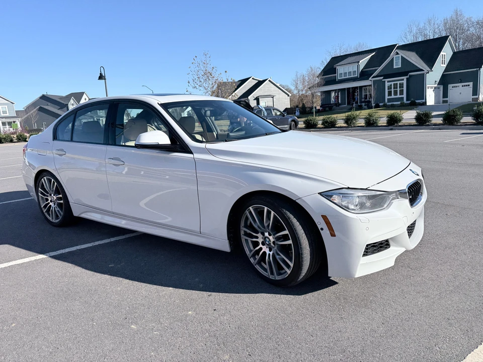 2013 BMW F30 335i & 340i Sedan - Image 29 of 31