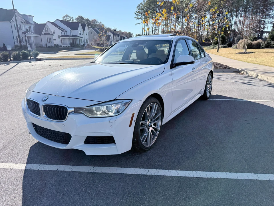 2013 BMW F30 335i & 340i Sedan - Image 8 of 31