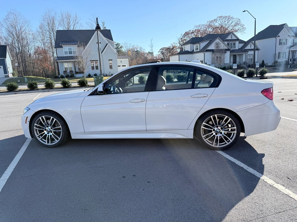 2013 BMW F30 335i & 340i Sedan - Image 16 of 31