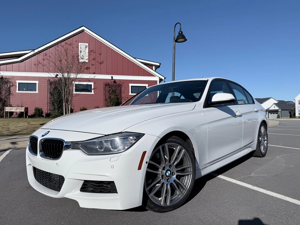 2013 BMW F30 335i & 340i Sedan - Image 12 of 31