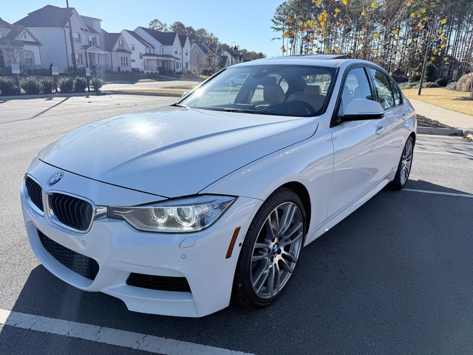 2013 BMW F30 335i & 340i Sedan - Image 10 of 31