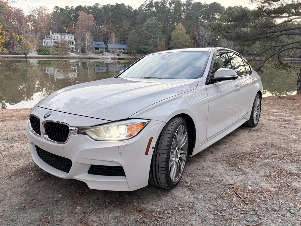 2013 BMW F30 335i & 340i Sedan - Image 14 of 31