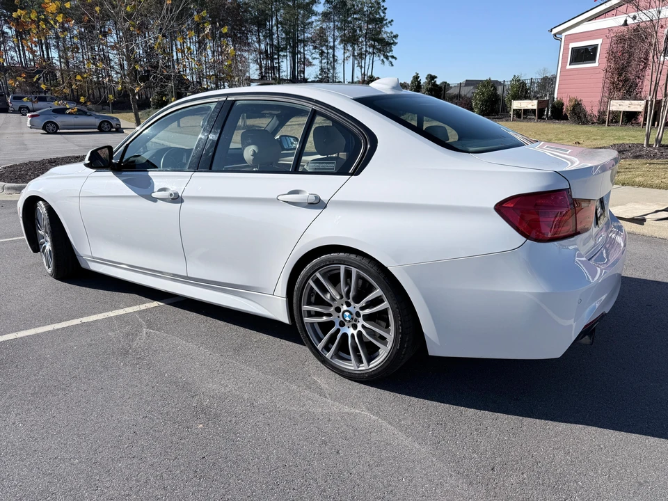 2013 BMW F30 335i & 340i Sedan - Image 17 of 31