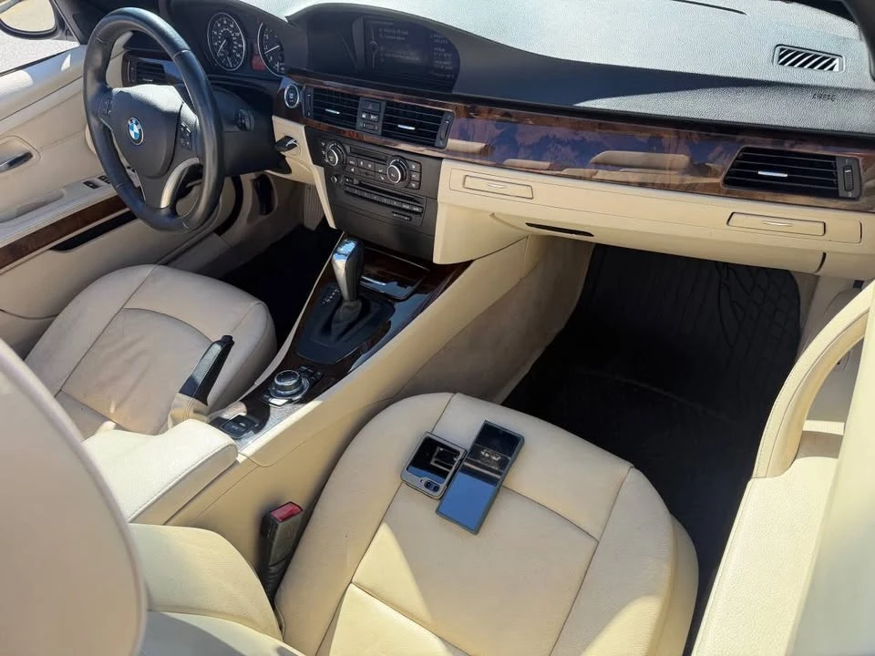 2013 BMW E93 335i Convertible - Image 8 of 17