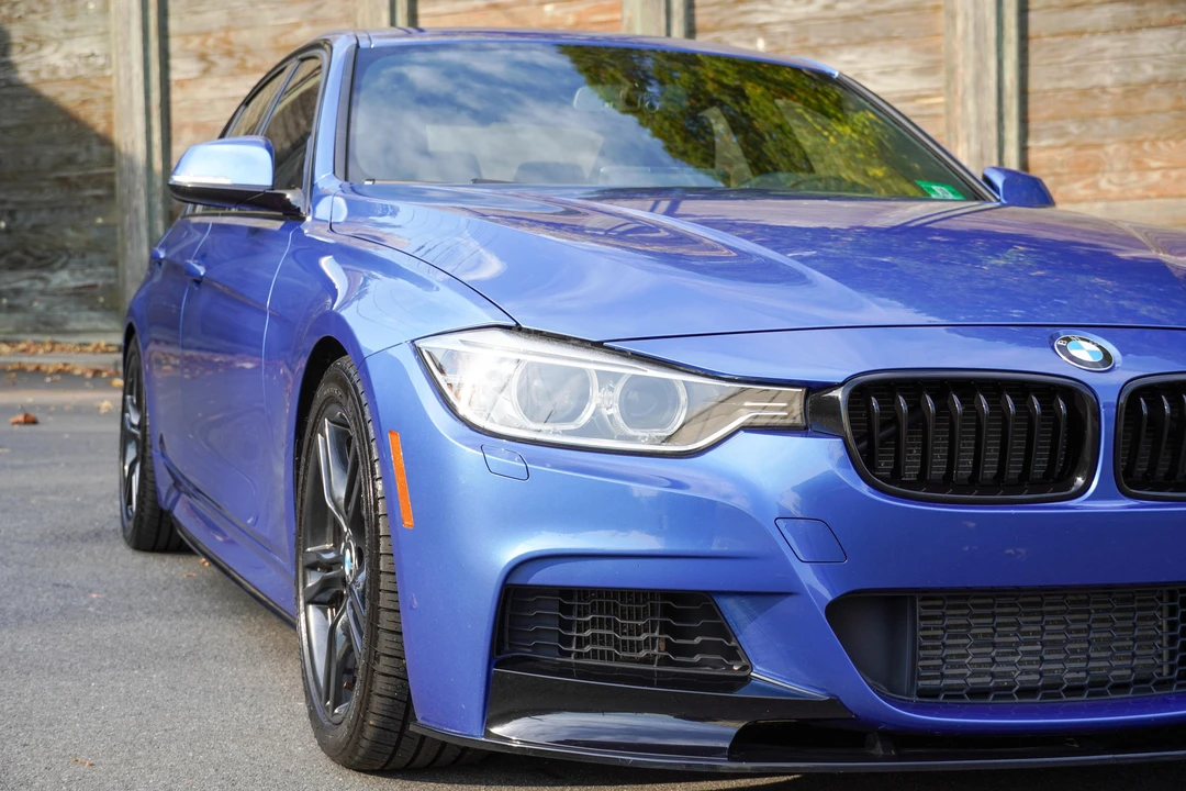 2013 BMW F30 335i & 340i Sedan - Image 21 of 31