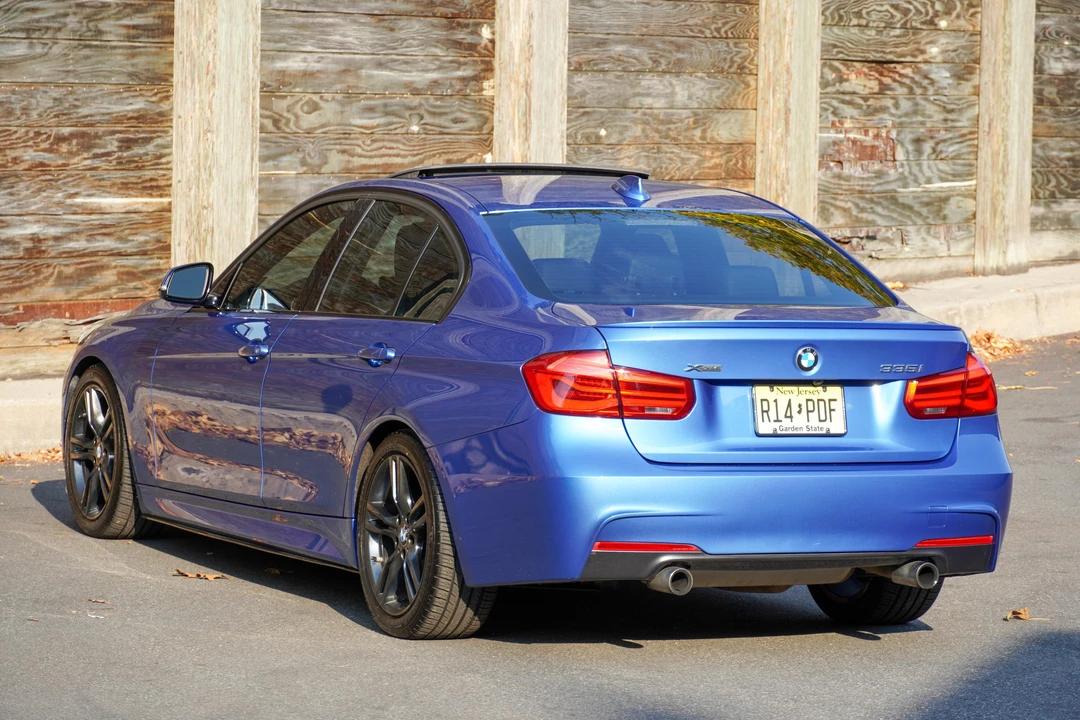 2013 BMW F30 335i & 340i Sedan - Image 15 of 31
