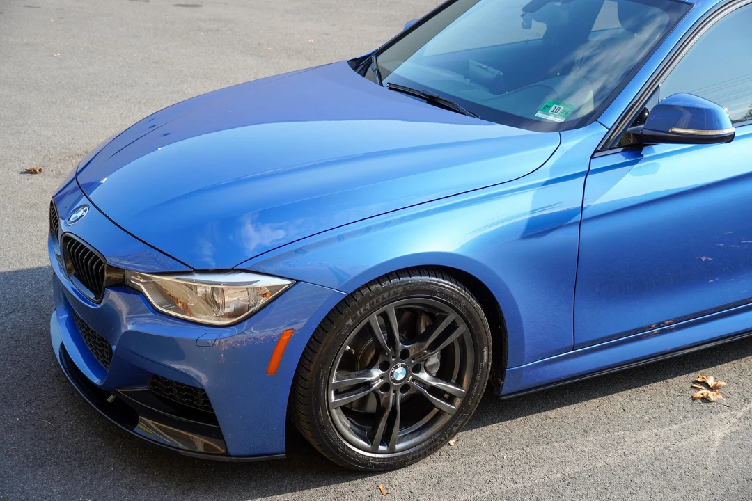 2013 BMW F30 335i & 340i Sedan - Image 27 of 31