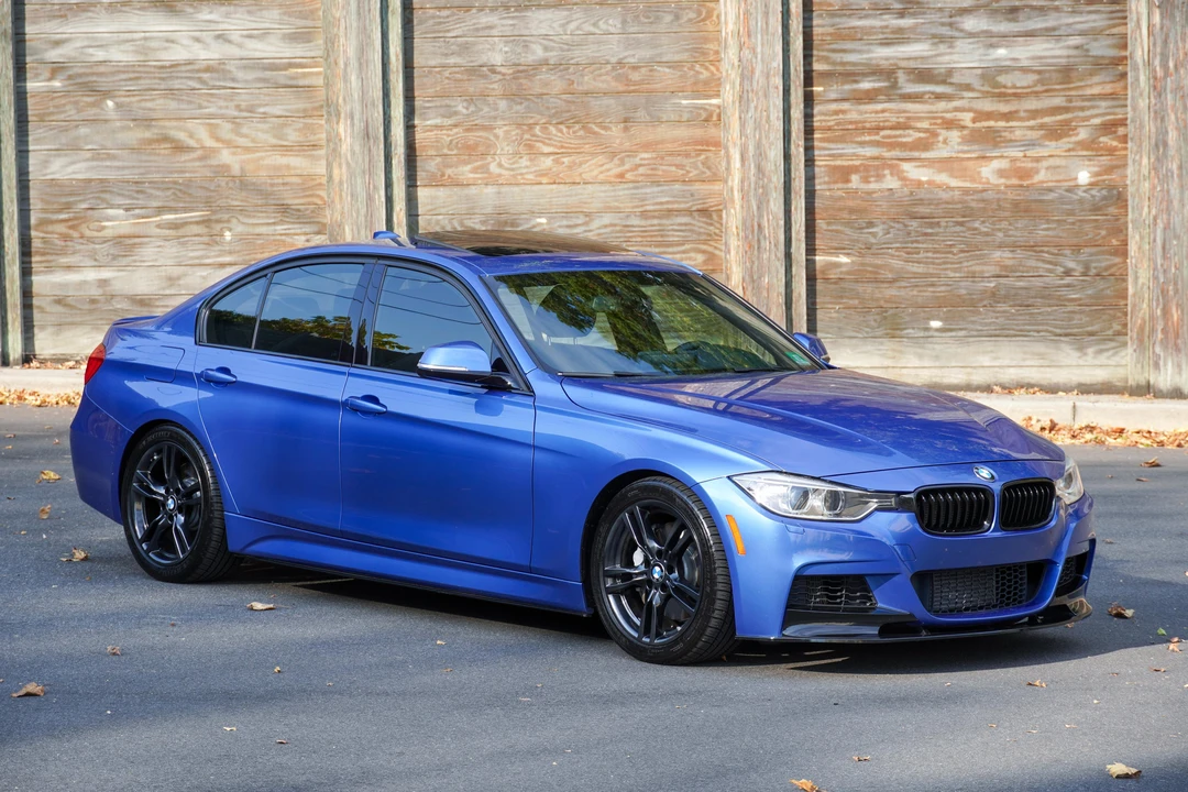 2013 BMW F30 335i & 340i Sedan - Image 17 of 31