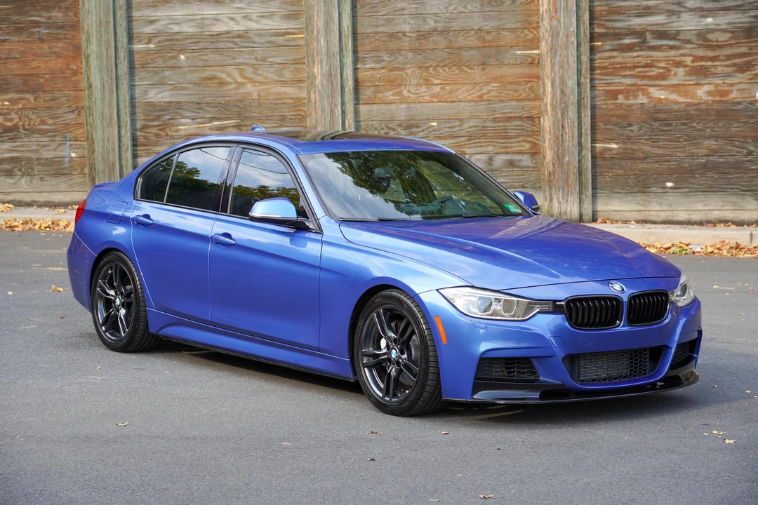 2013 BMW F30 335i & 340i Sedan - Image 19 of 31