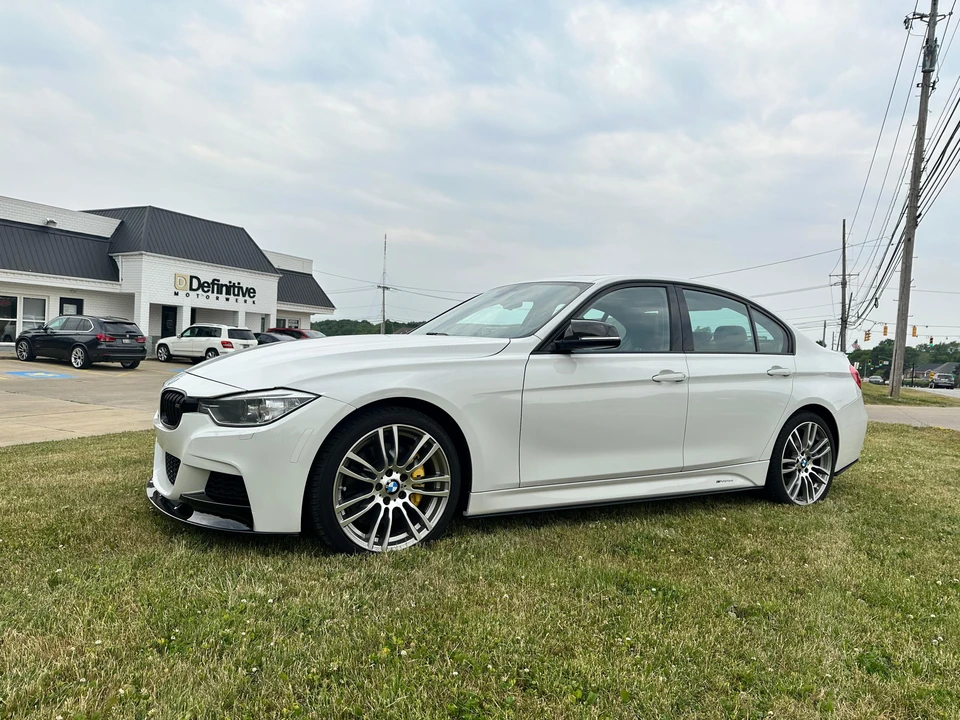 2013 BMW F30 335i & 340i Sedan - Image 7 of 31
