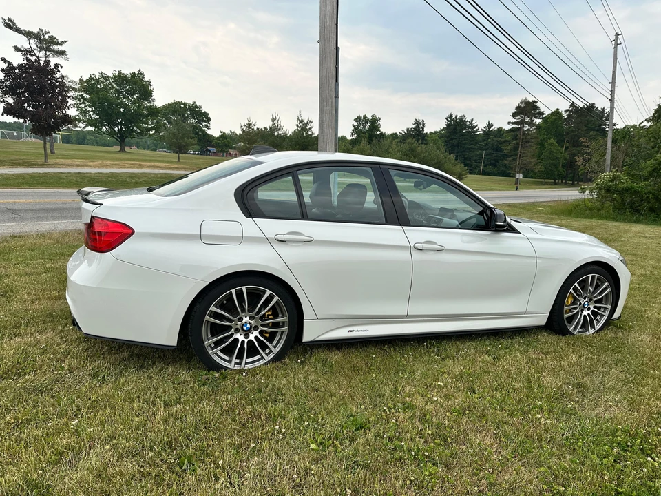 2013 BMW F30 335i & 340i Sedan - Image 10 of 31