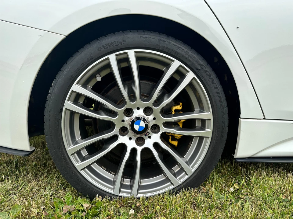 2013 BMW F30 335i & 340i Sedan - Image 28 of 31