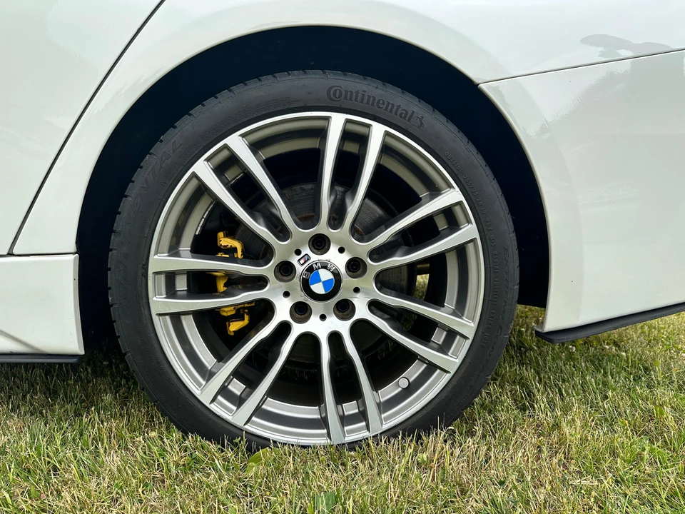 2013 BMW F30 335i & 340i Sedan - Image 27 of 31