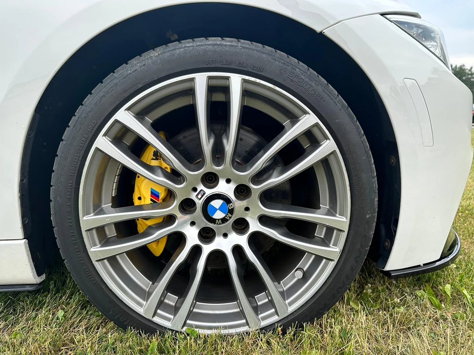 2013 BMW F30 335i & 340i Sedan - Image 29 of 31