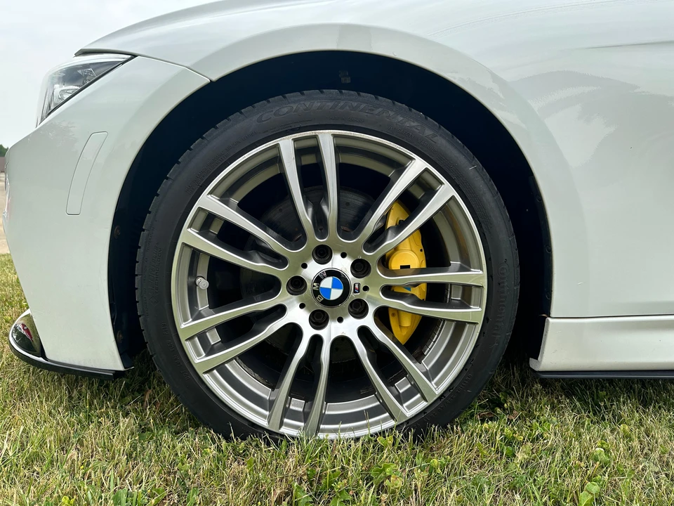 2013 BMW F30 335i & 340i Sedan - Image 26 of 31