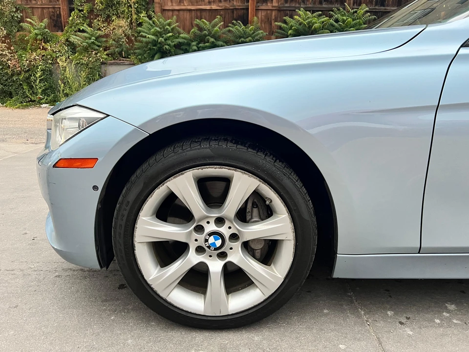2013 BMW F30 335i & 340i Sedan - Image 20 of 31