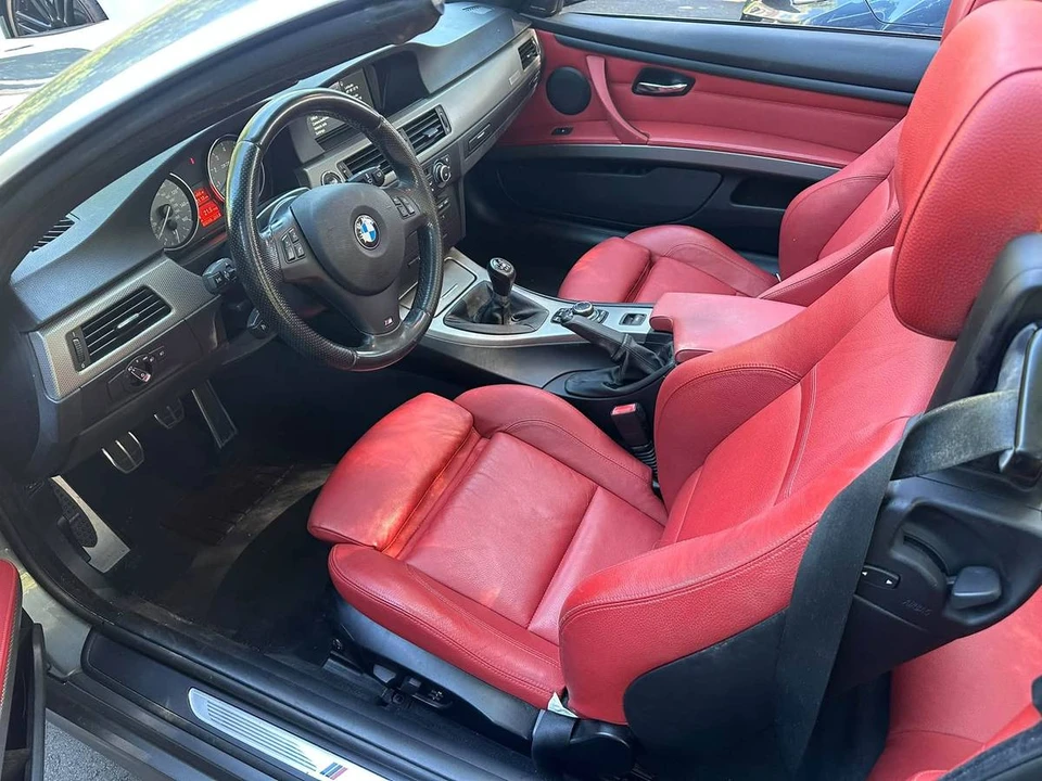 2013 BMW E93 335i Convertible - Image 16 of 23