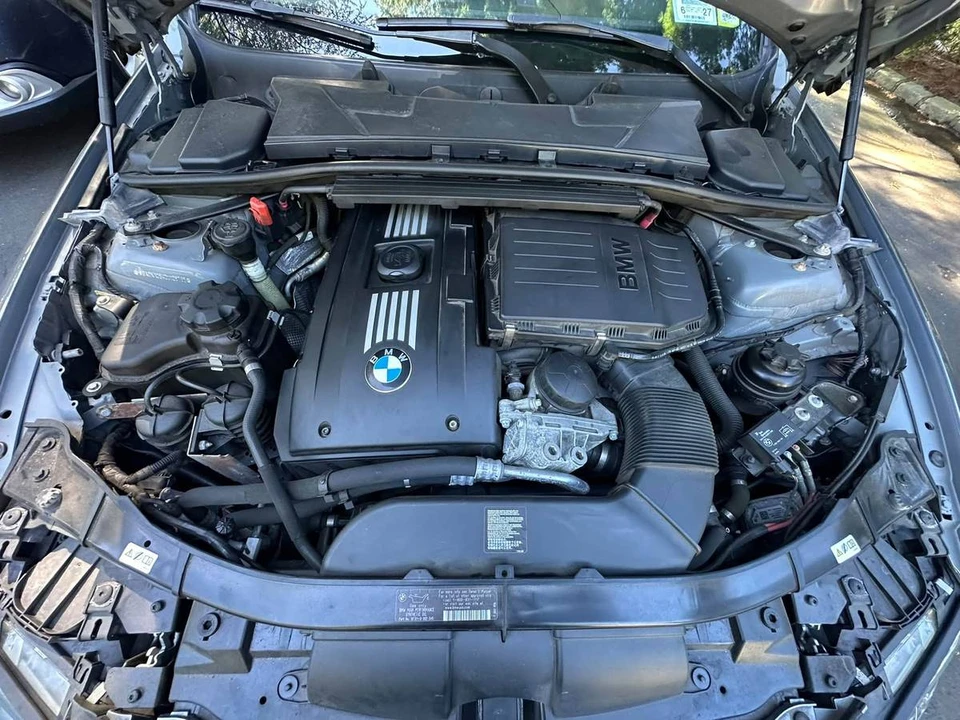 2013 BMW E93 335i Convertible - Image 23 of 23