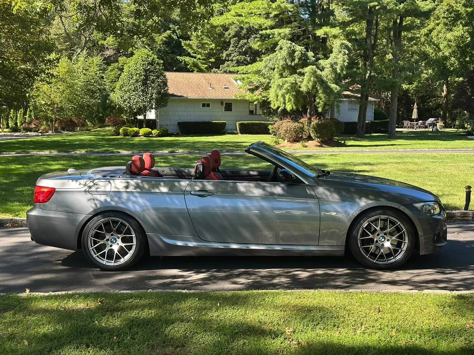 2013 BMW E93 335i Convertible - Image 11 of 23