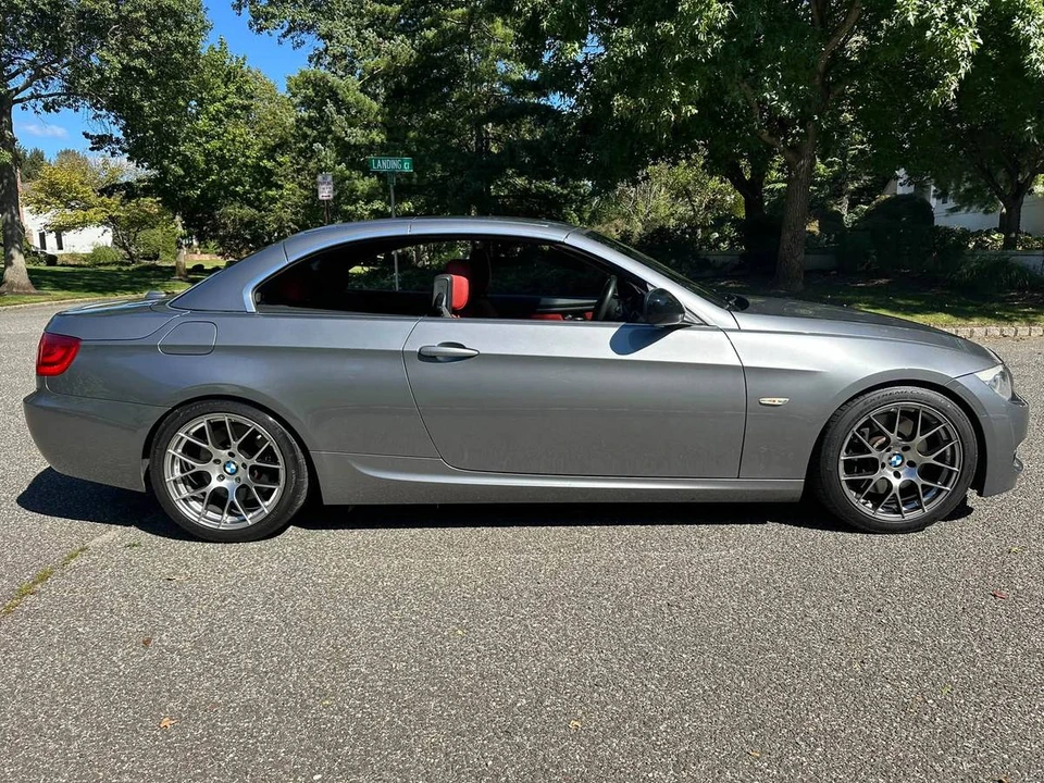 2013 BMW E93 335i Convertible - Image 7 of 23