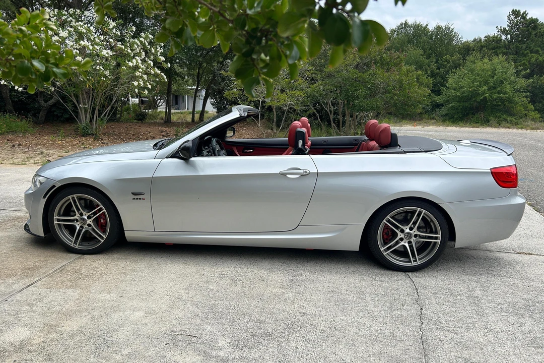 2013 BMW E93 335i Convertible - Image 3 of 31