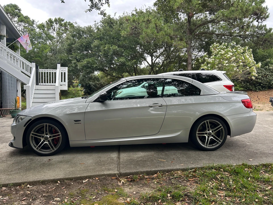 2013 BMW E93 335i Convertible - Image 23 of 31